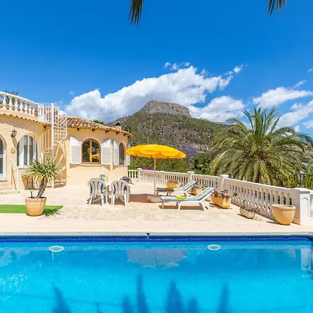 Luna Villa *